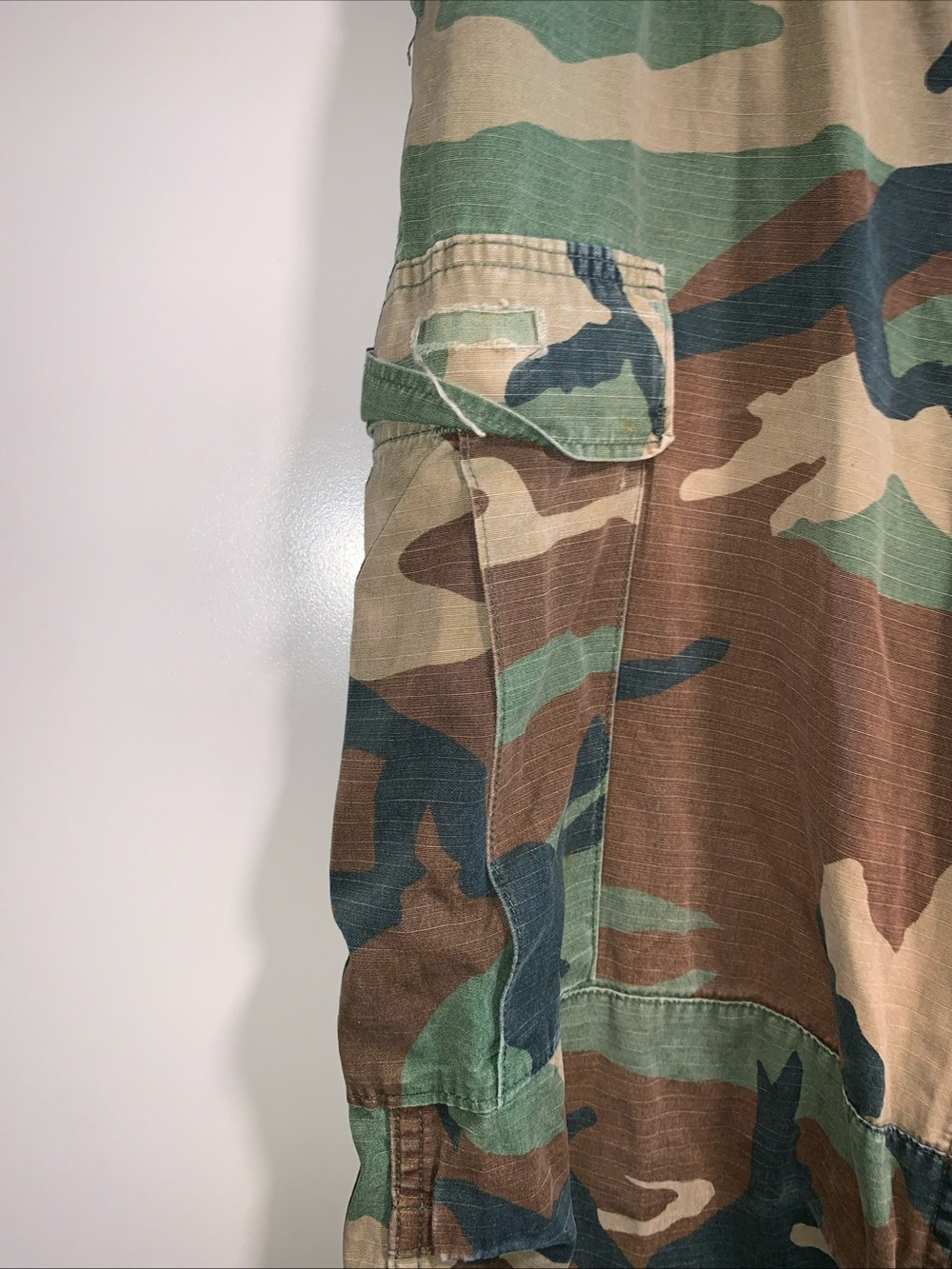 Women’s Straight Leg Cargo Pants size medium - Green Camo inseam 30 inches 232 - Picture 2 of 9